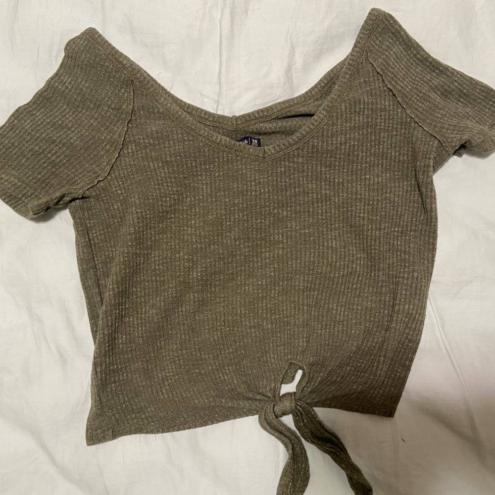 Abercrombie & Fitch Olive Short Sleeve Tee